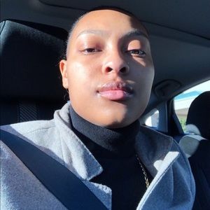 Meet your Posher, Elaina